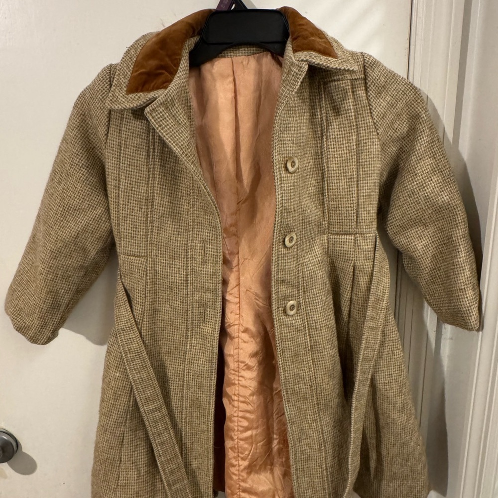 Vintage Rothschild Tan Plaid Coat with Brown Collar